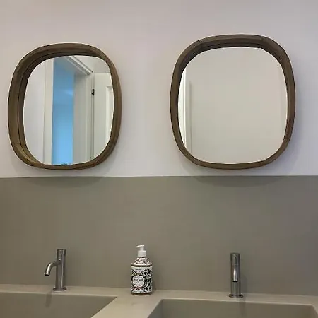 Karbina فيلة كاروفينيو